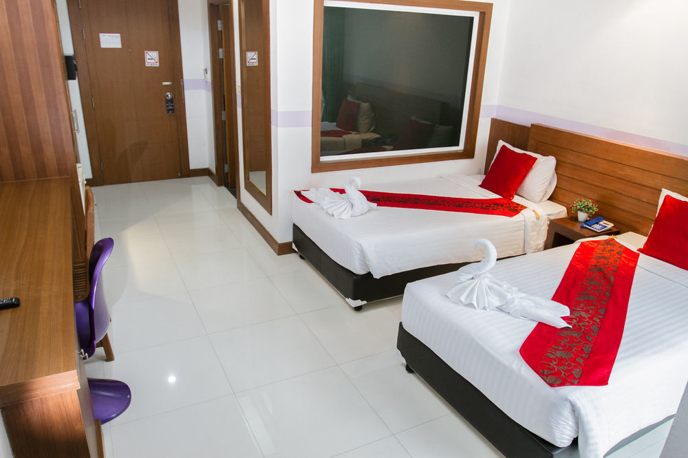 Chana Hotel Phuket Exterior photo