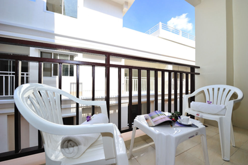 Chana Hotel Phuket Exterior photo
